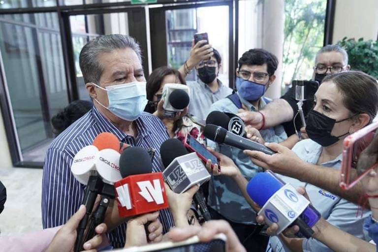 Si los diputados fueron amenazados que el Alcalde presente pruebas, señala Feliciano Castro