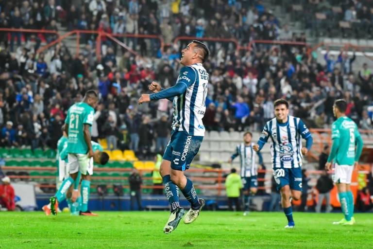 Pachuca gana al León y duerme como superlíder