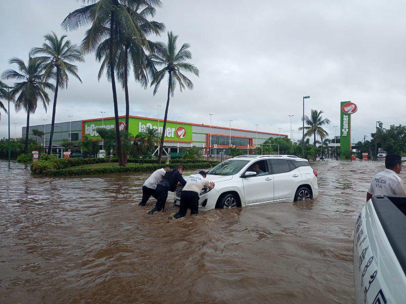 $!Sube a tres los muertos en Nayarit por el paso del huracán Roslyn; además de cuantiosos daños