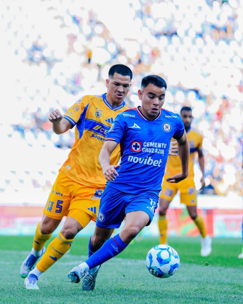 $!Cruz Azul vence a Tigres y se coloca como sublíder