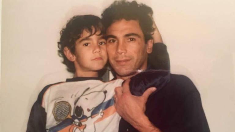 Hugo Sánchez y su hijo.