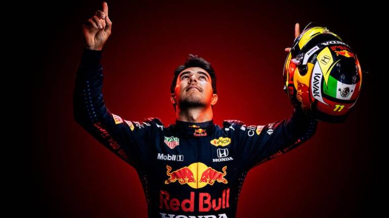 ‘Checo’ Pérez alista su primera carrera con el equipo Red Bull