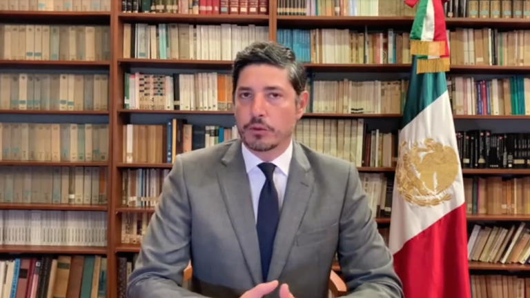 El Embajador de México en Perú, Pablo Monroy, tiene 72 horas para abandonar este último país.