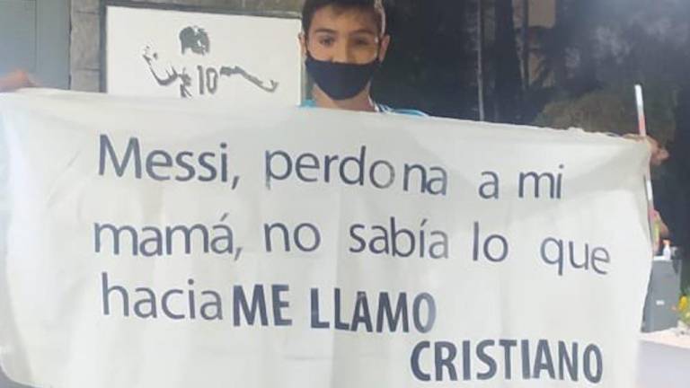 Un niño se disculpa con Messi por llamarse Cristiano y la FOTO se vuelve viral