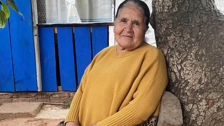 Doña Ángela ha logrado atraer a miles a su canal de YouTube, en el que muestra cómo prepara platillos tradicionales de una forma sencilla.