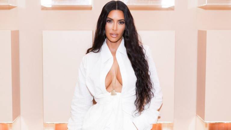 Kim Kardashian está oficialmente soltera otra vez