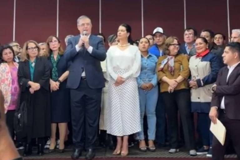 Ebrard anuncia que no se irá de Morena y que tiene un entendimiento con Sheinbaum