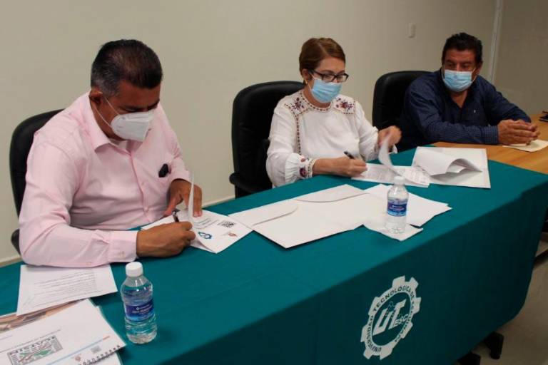 Firma UTEsc y el ICATSIN convenio de colaboración