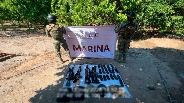 Decomiso de armamento de parte de la Secretaría de Marina en Elota.
