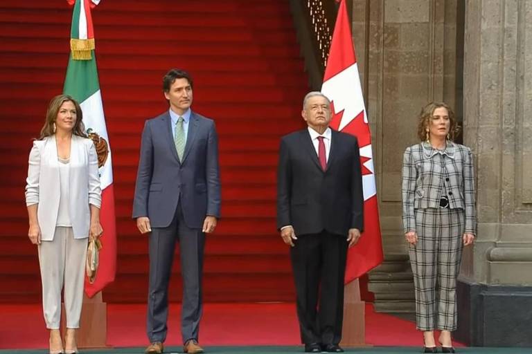 ‘¡Ya quédense a vivir aquí!’, dice AMLO a Trudeau y a su esposa