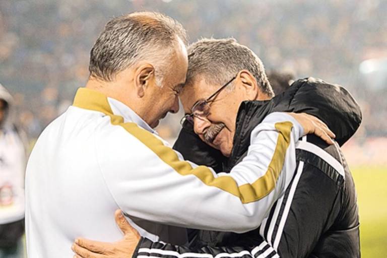 Tuca estaría cerca de regresar al banquillo de Pumas