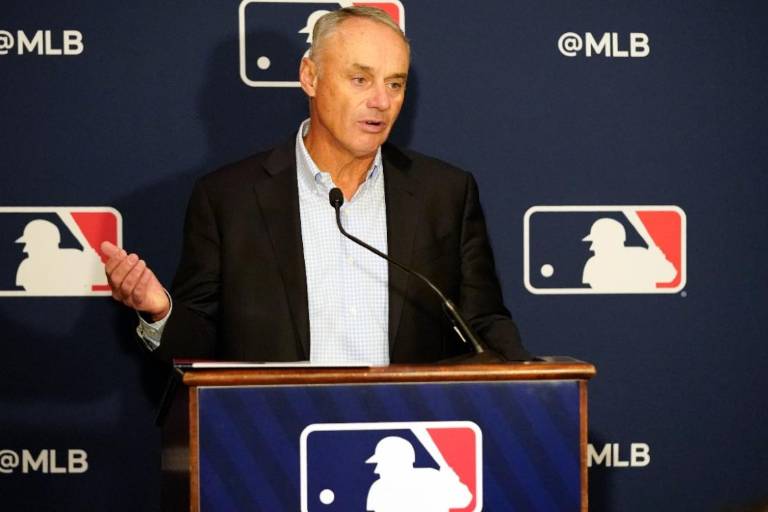 Rob Manfred se integra a las negociaciones entre MLB y Asociación de Jugadores