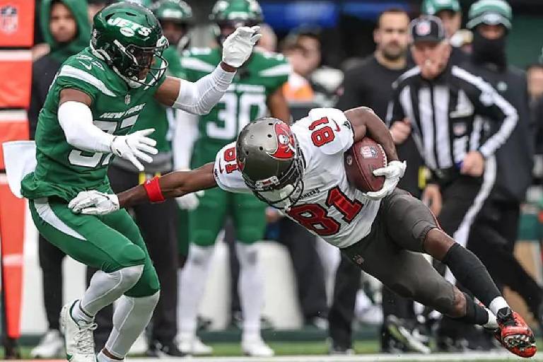 Antonio Brown ya no es un Bucanero después de desplante al salir del campo