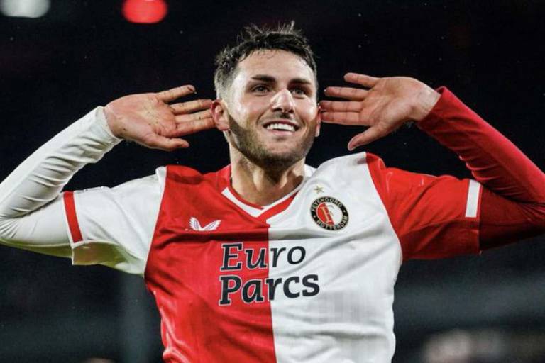 El Feyenoord del internacional mexicano Santiago Giménez y un reto de hace medio siglo