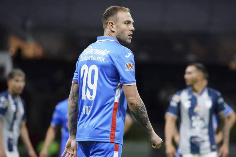 Cruz Azul recupera a Carlos Rotondi para enfrentar a Chivas
