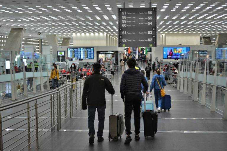 Aeropuerto de CDMX será controlado por la Marina en 60 días