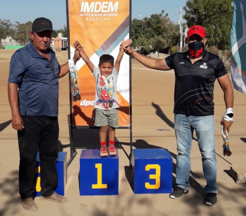 $!Niños festejan su día corriendo en el Festival de la Velocidad, en El Conchi