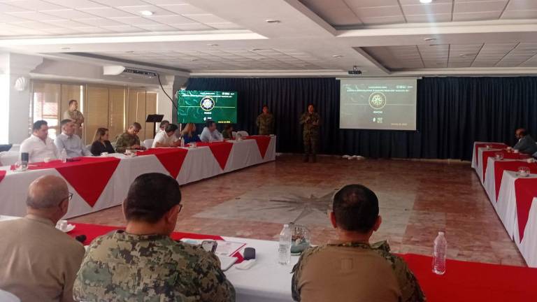 Elementos de la Marina se reunieron con empresarios hoteleros y restauranteros de Mazatlán.