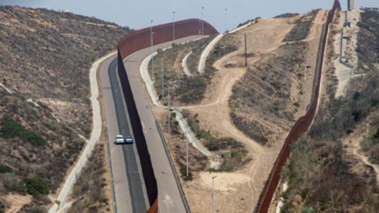 La franja fronteriza, vital para el comercio exterior y la industria nacional, enfrenta un deterioro acelerado en sus condiciones de seguridad, indicó la Coparmex.