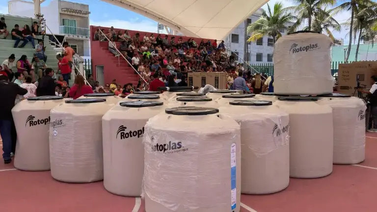 El programa incluye la adquisición de diversos artículos electrodomésticos, pintura e impermeabilizante, entre otros.