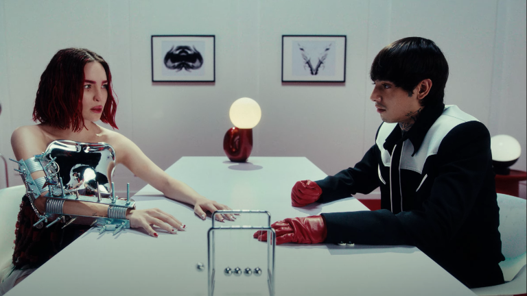 Belinda lanza 300 noches, se segundo tema tumbado, esta vez junto a Natanael Cano.