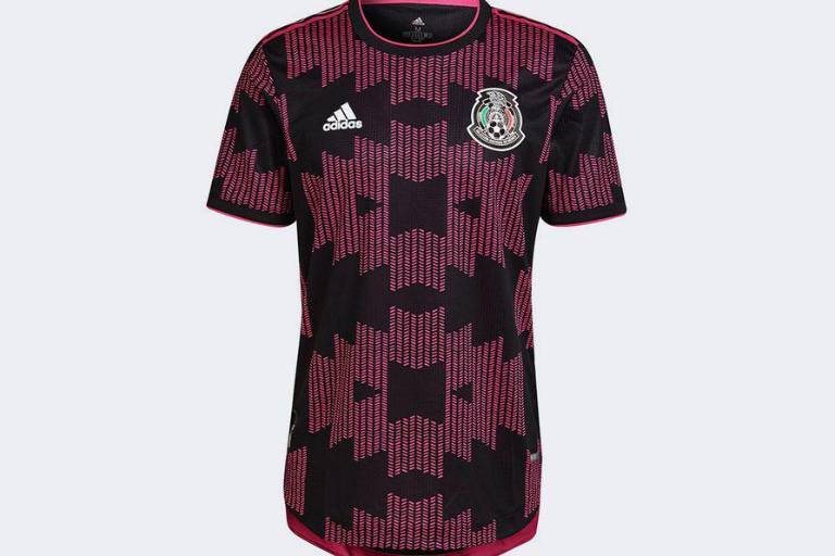 El Tricolor presenta nueva playera de juego