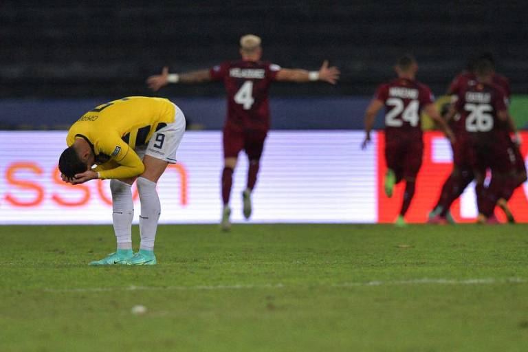 Venezuela sorprendió y empató a Ecuador en el último suspiro