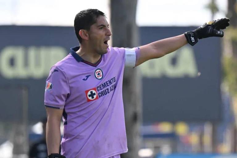 Jesús Corona regresará a la titularidad con Cruz Azul; desplaza a Sebastián Jurado