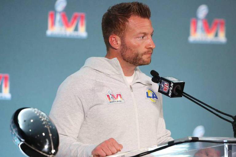 Sean McVay alaba a su receptor Cooper Kupp, tras triunfo en el Super Bowl LVI