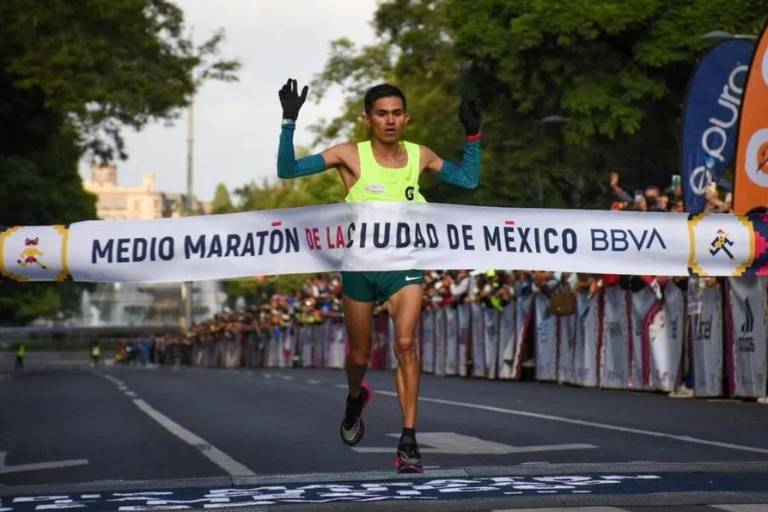 Mexicanos se llevan los primeros lugares en el Medio Maratón de la CDMX