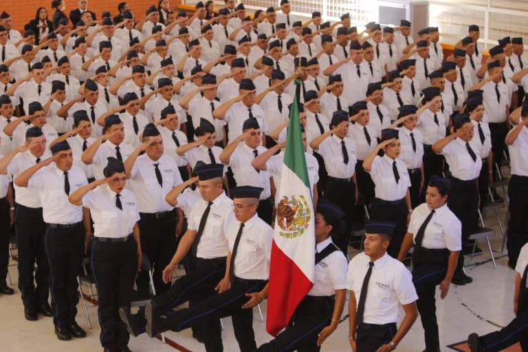 Ceremonia de graduación de cadetes de la Universidad del Policía en Sinaloa.
