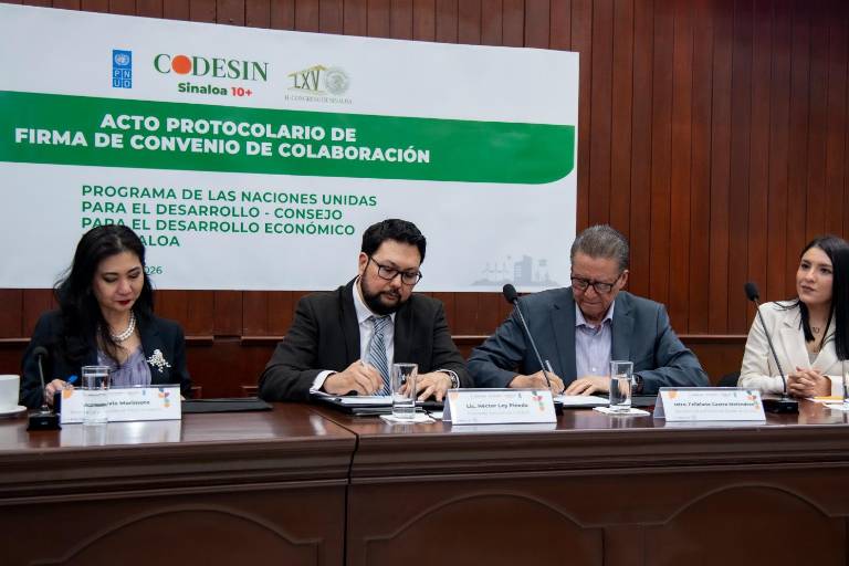 Representantes de Codesin y del PNUD firmaron el convenio para impulsar el Plan Económico Sinaloa 2050.