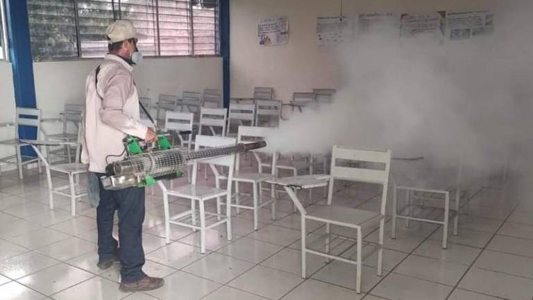 El responsable de salud en el sur de Sinaloa indicó que se atendieron los espacios para atender a los vecinos que requieran ser evacuados.