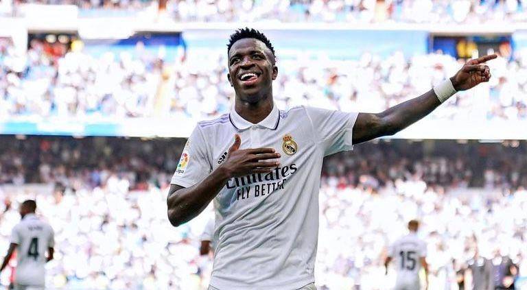 Real Madrid se pronuncia en contra de los comentarios racistas sobre Vinicius