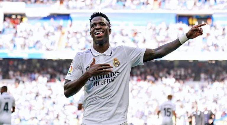 Real Madrid se pronuncia en contra de los comentarios racistas sobre Vinicius