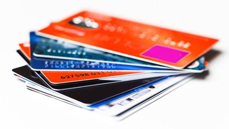 Diputados prohiben cobro de comisión a consumidores por pago con tarjetas bancarias