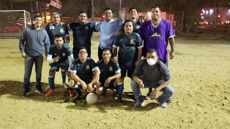 Deportivo Armenta logró importante triunfo en el Torneo de Futbol 7 “Taxis Verdes”, en el campo del Infonavit Playas.