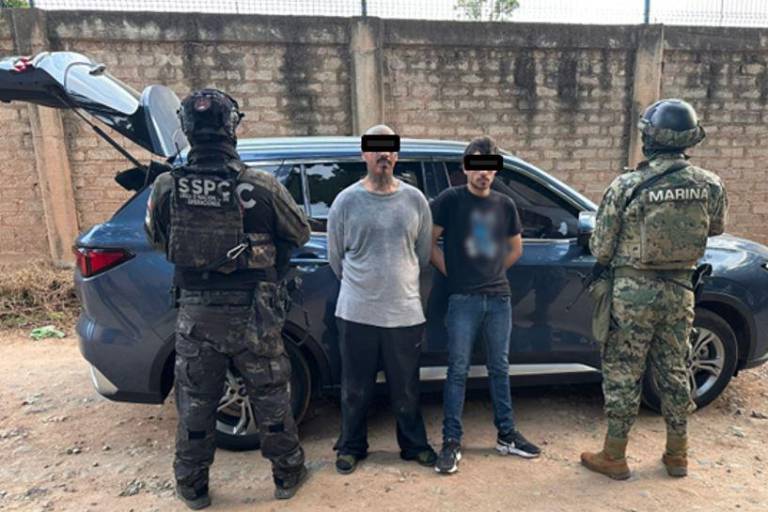 Fuerzas federales detienen a dos en El Salado, Culiacán, y aseguran armas y vehículo robado