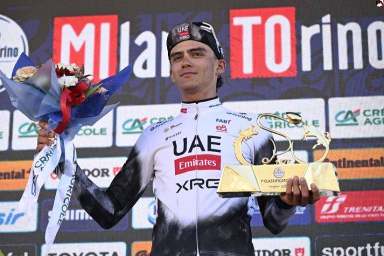 El mexicano Isaac Del Toro competirá con históricos ciclistas en un critérium en España