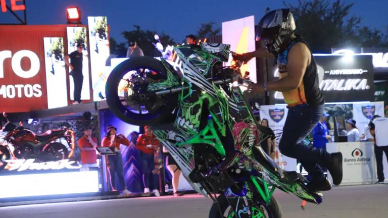 Las acrobacias de los Stunt Riders en la Semana de la Moto.