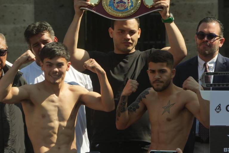 Culiacanense Chapito Molina cumple con pesaje de pelea por el título Latino OMB; dónde y a qué hora verlo