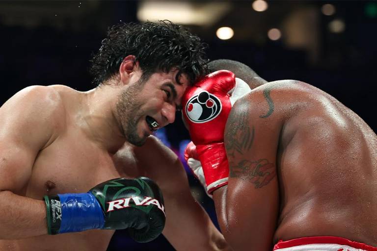 ‘Zurdo’ Ramírez se impone con temple y retiene sus títulos Crucero ante un peligroso Dorticós