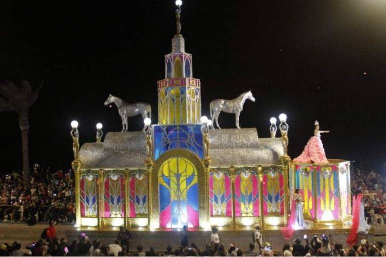 Consulta para realizar el Carnaval de Mazatlán no es vinculante, señala Rocha Moya