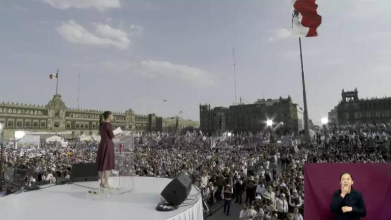Durante su discurso, Sheinbaum, destacó lo hecho por el presidente Andrés Manuel López Obrador y prometió que habría continuidad de sus logros.