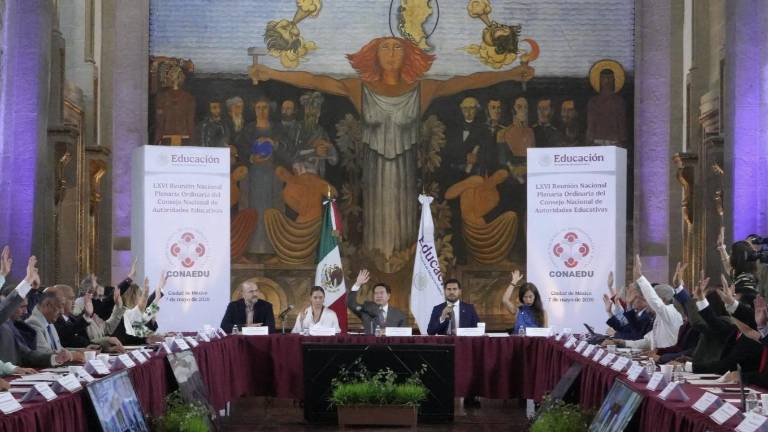 La CNDH señaló que la modificación al calendario escolar impacta únicamente las jornadas educativas de niñas, niños y adolescentes.