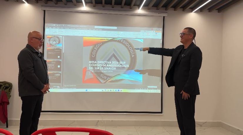 $!El nuevo presidente del Colegio de Anestesiología del sur de Sinaloa toma protesta ante autoridades médicas.