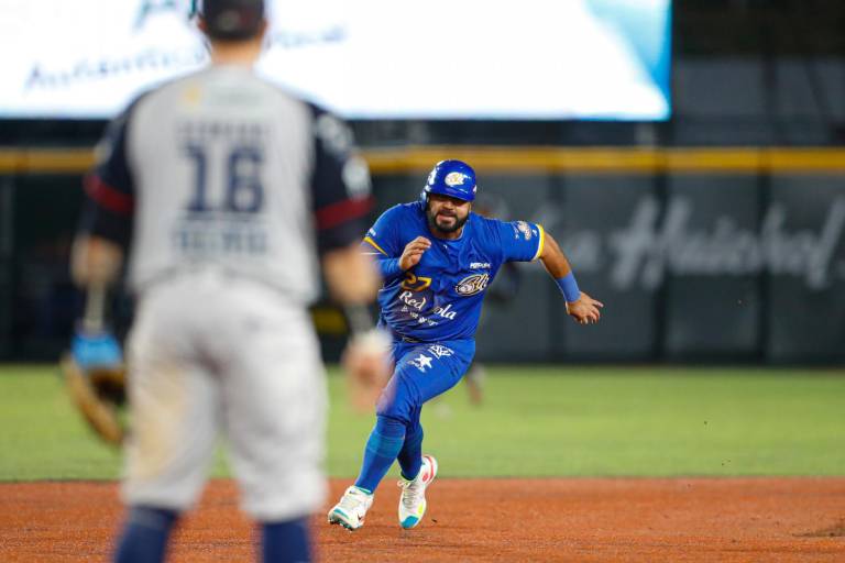Vapulea Charros a Sultanes en inicio de serie