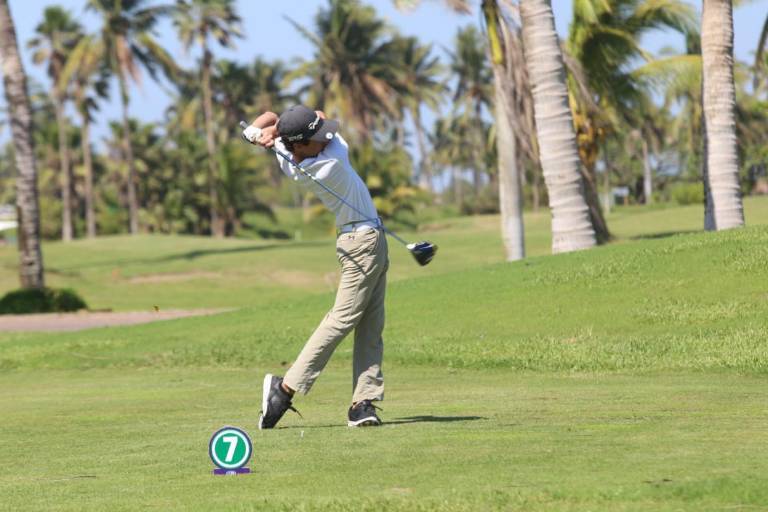 Mochitense Isaac Álvarez lidera Torneo de Golf US Kids Golf Local Tour Sinaloa 2021