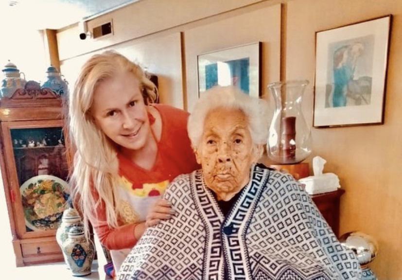 $!Laura Zapata acusó a Thalía de no apoyarla con gastos del funeral de su abuela