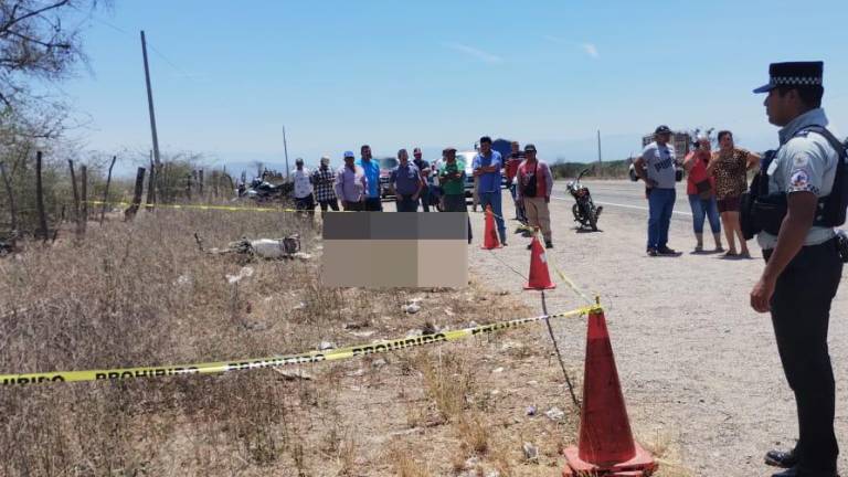 Choque entre camioneta y moto en Escuinapa deja dos muertos